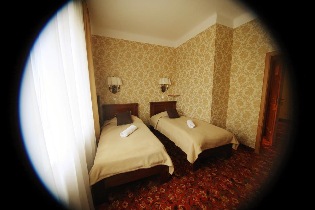 Hotel Płock Buitenkant foto