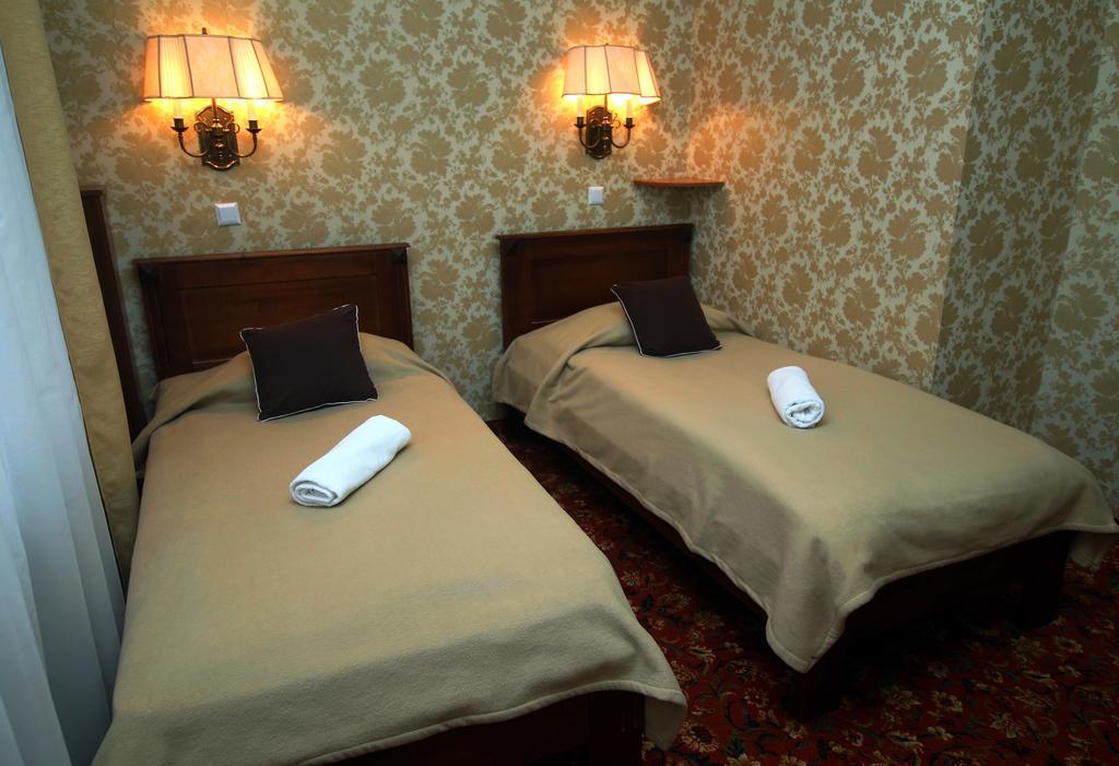Hotel Płock Buitenkant foto