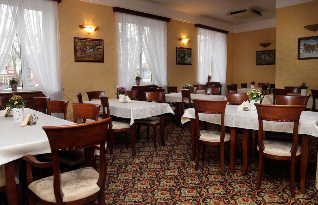 Hotel Płock Buitenkant foto